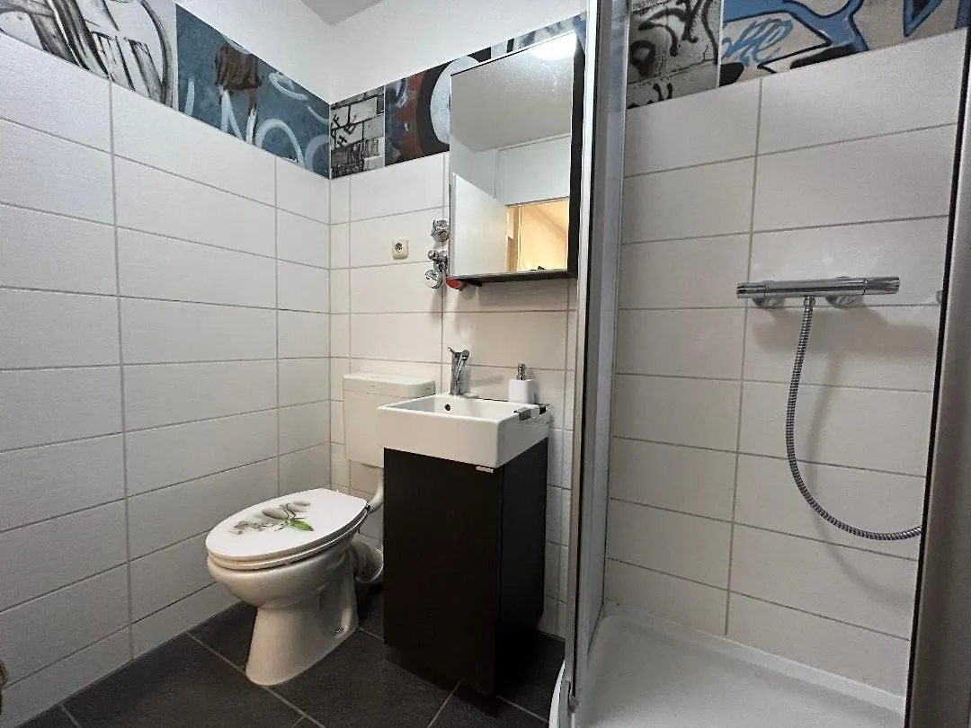 Gemuetliches Helles Apartment Mit Balkon Und Parkplatz Vor Der Tuer Im Zentrum Von Bayreuth 0*,