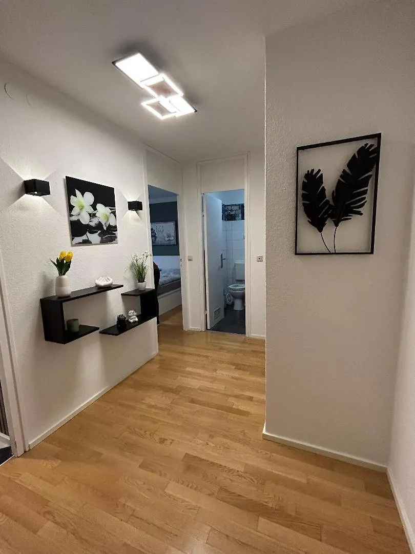 Gemuetliches Helles Apartment Mit Balkon Und Parkplatz Vor Der Tuer Im Zentrum Von Bayreuth