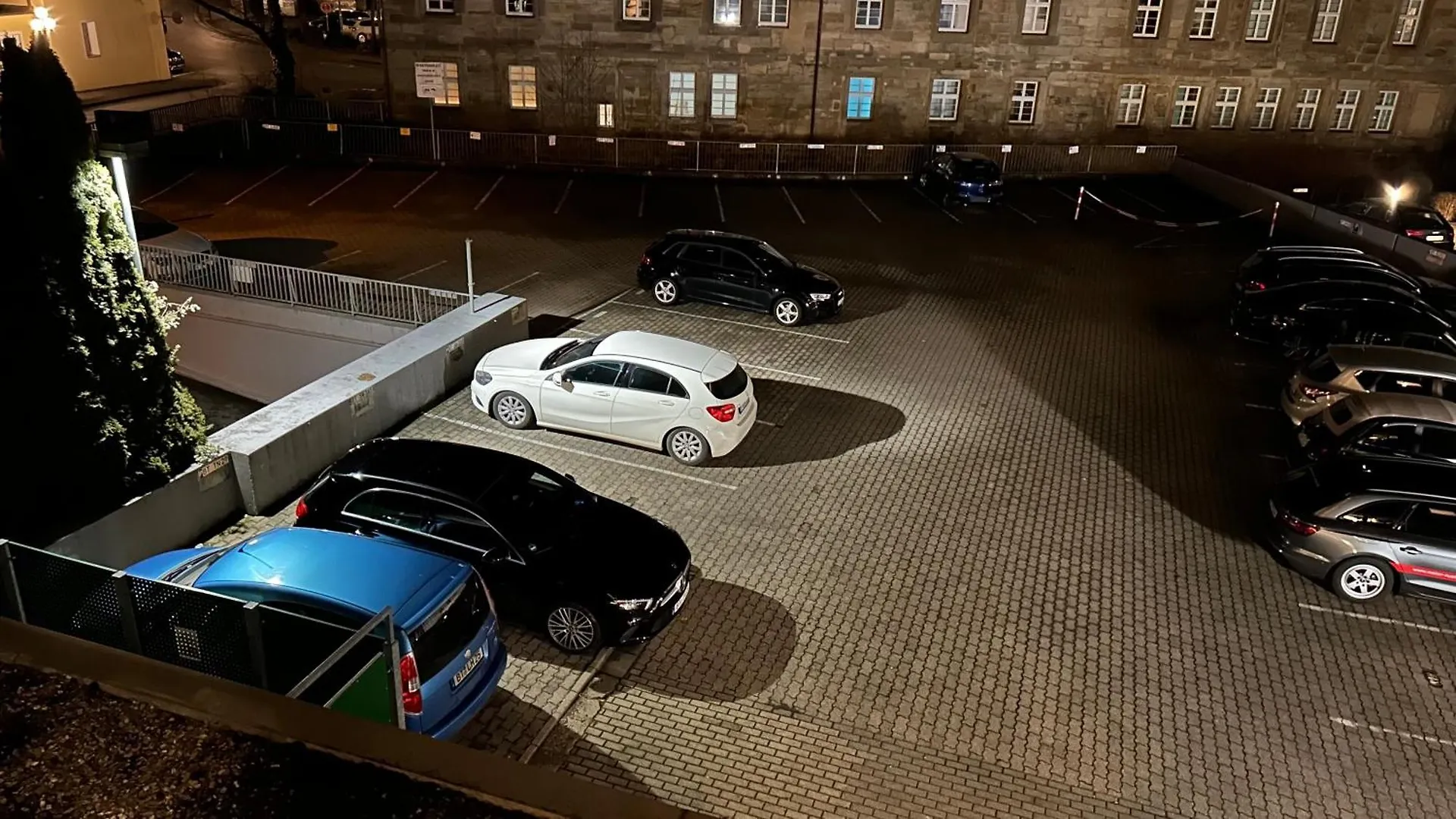 Gemuetliches Helles Apartment Mit Balkon Und Parkplatz Vor Der Tuer Im Zentrum Von Bayreuth Deutschland